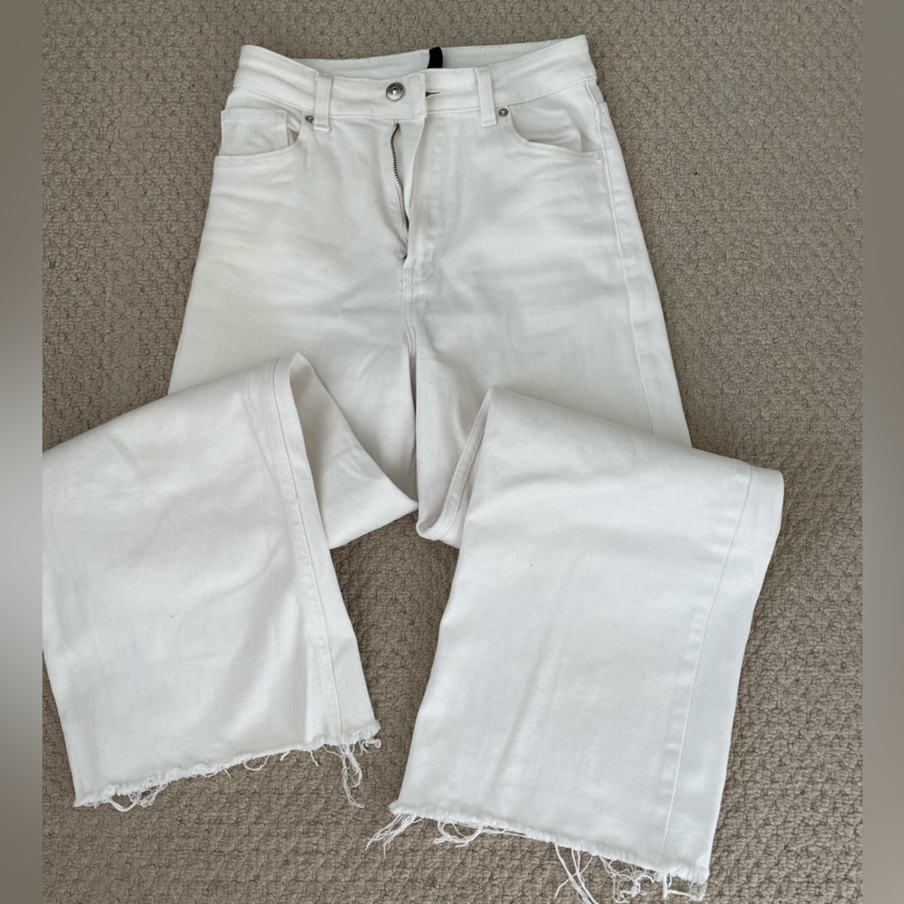 Divided White Jeans Raw Hem